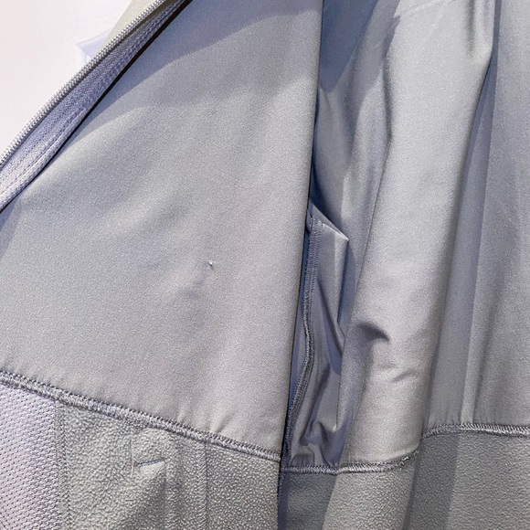 Nike Lebron Therma-Fit Sweater Zip Hoodie in Grey - Picture 3 of 16